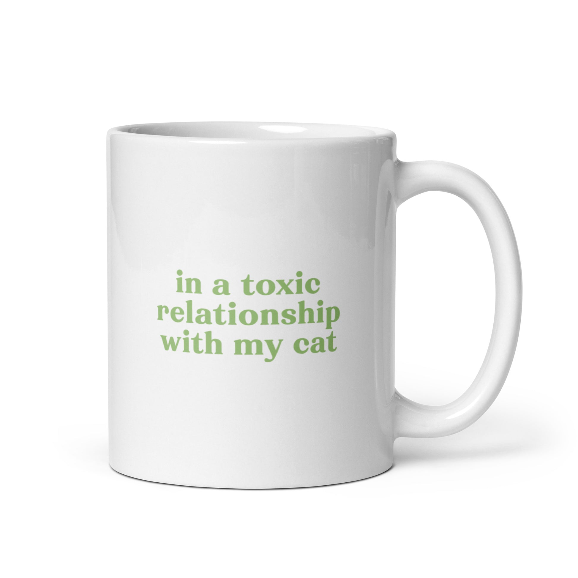 Glossy ceramic mug with ‘in a toxic relationship with my cat’ quote – sarcastic humor drinkware for jaded cat lovers and introverts